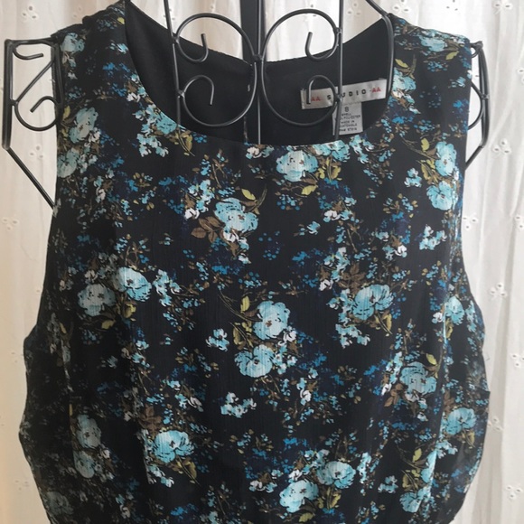 Studio - Picture 3 of 3